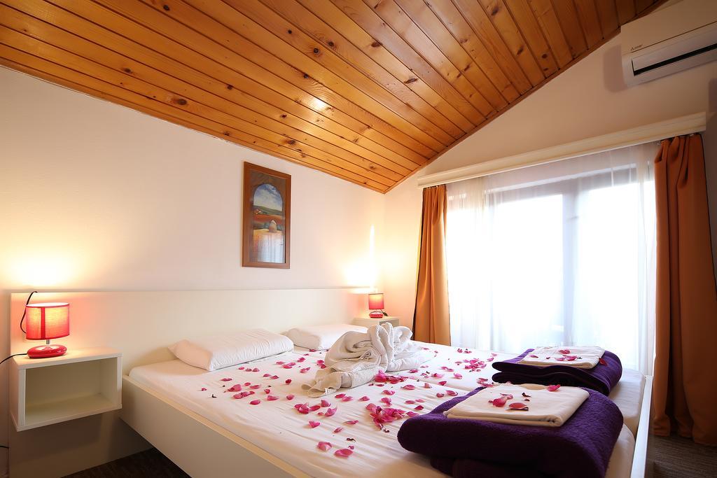 Guest House Zeba & Riviera Сило Экстерьер фото