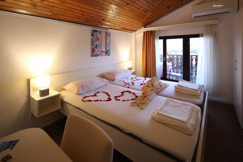 Guest House Zeba & Riviera Сило Экстерьер фото